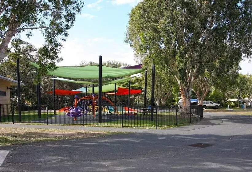 בית מלון כפרי Kirra Beach Tourist Park