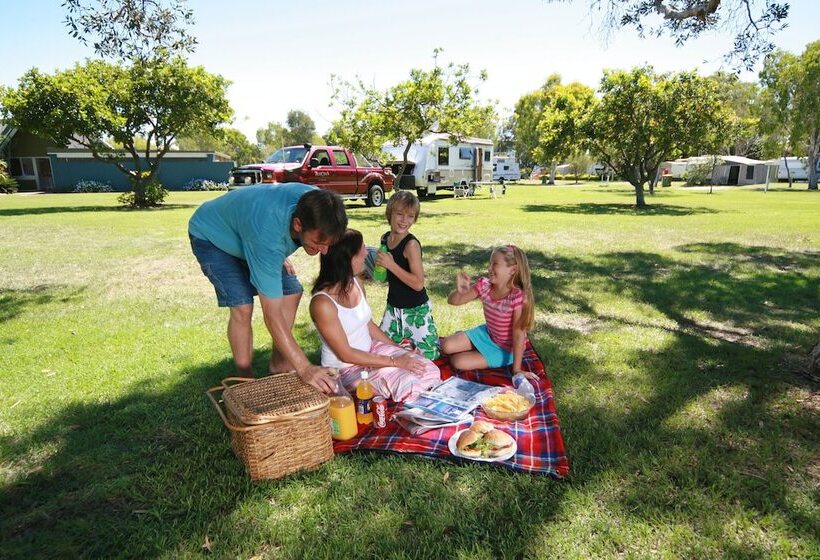 בית מלון כפרי Kirra Beach Tourist Park