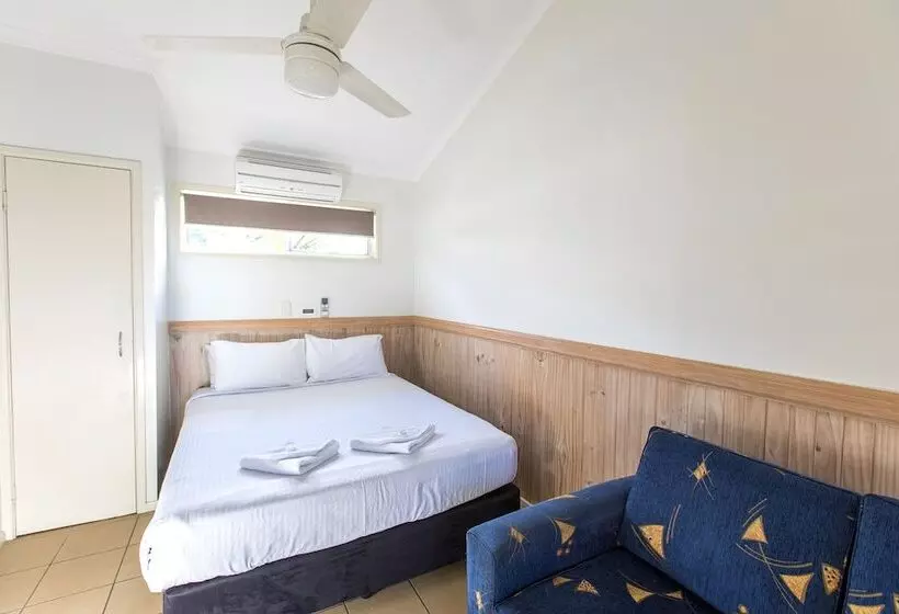 בית מלון כפרי Kirra Beach Tourist Park