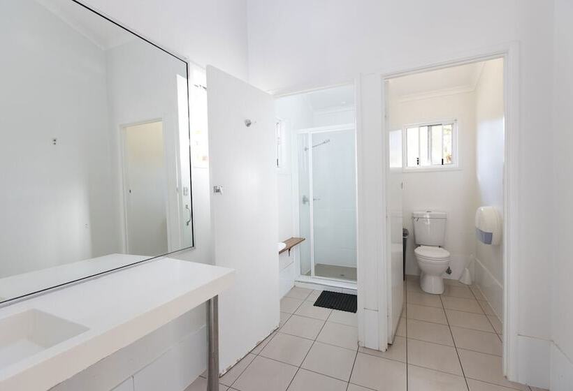 בית מלון כפרי Kirra Beach Tourist Park