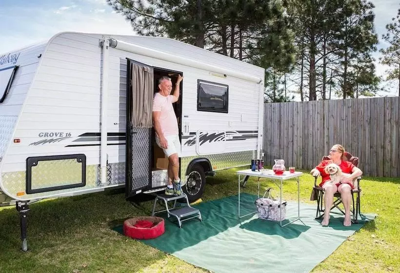 בית מלון כפרי Kirra Beach Tourist Park