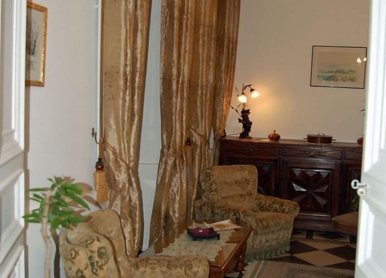 ホテル La Maison D'antan