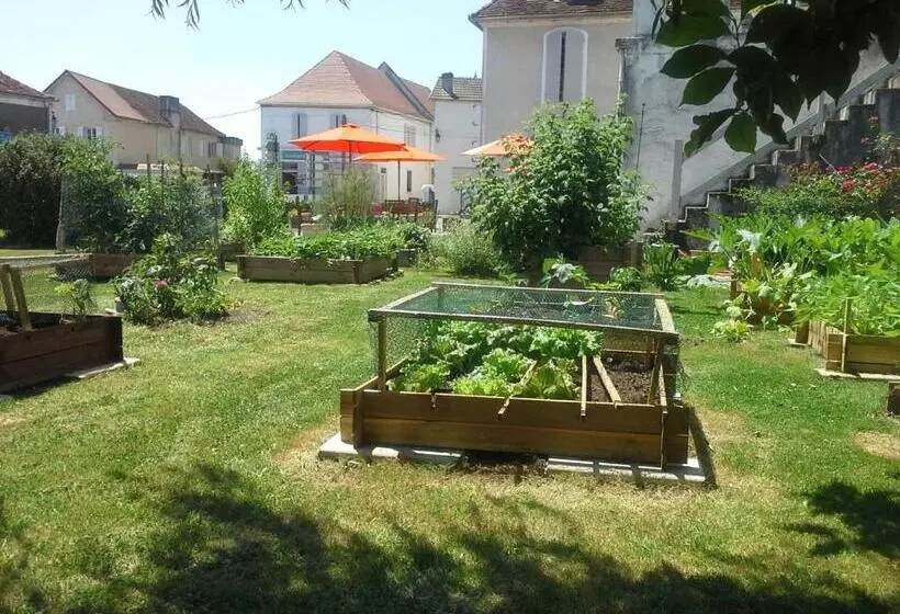 ホテル La Maison D'antan