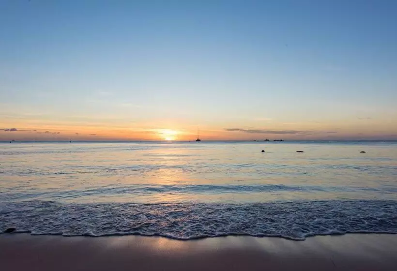 هتل Mon Choisy Beach R