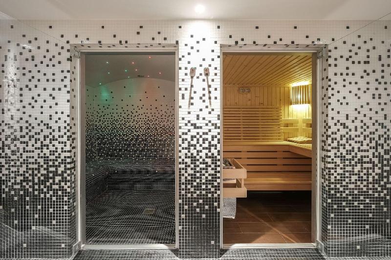 Renaissance Paris Republique Hotel & Spa