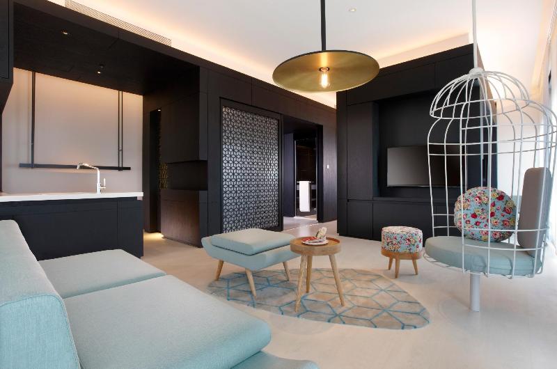 هتل The Place Tainan