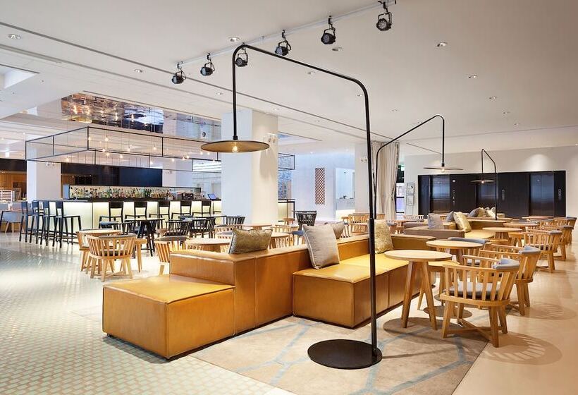 هتل The Place Tainan