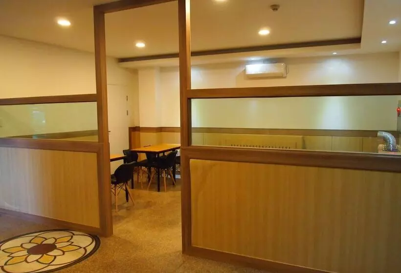 Traum Hotel & Condo