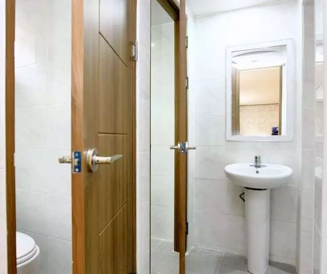 Traum Hotel & Condo
