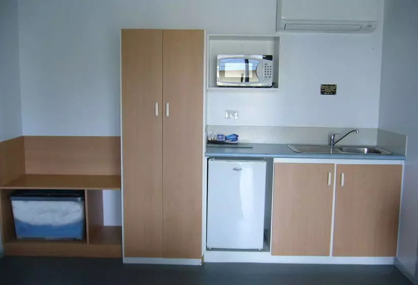 モーテル Kings Motor Inn & Steakhouse