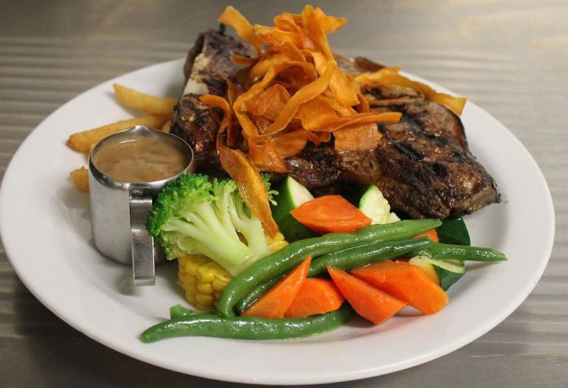 فندق على الطريق Kings Motor Inn & Steakhouse