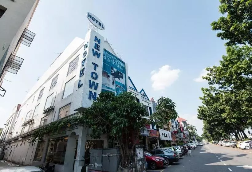 هتل Zamburger Sunway Mentari