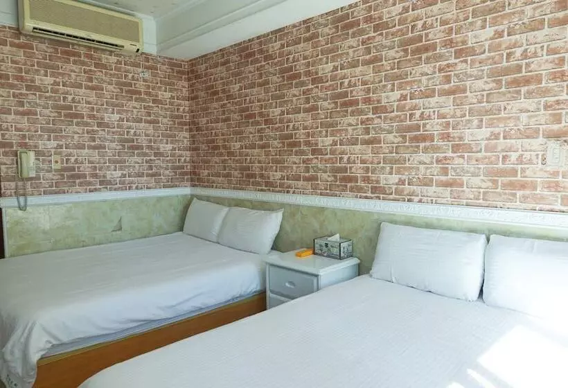 پانسیون Mb House