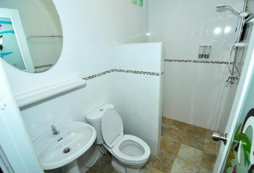 פנסיון Sea View Bungalow