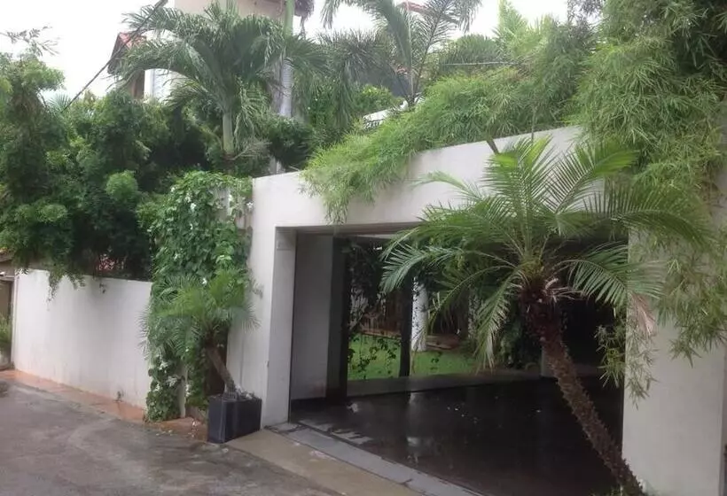 بنسيون Silvikris Villa