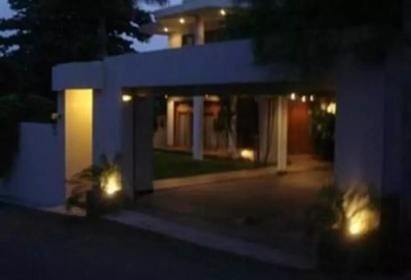 بنسيون Silvikris Villa