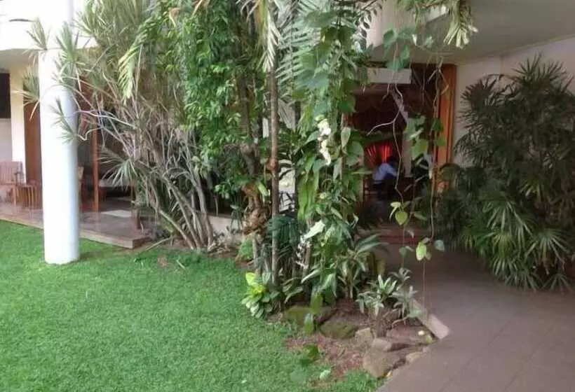 بنسيون Silvikris Villa