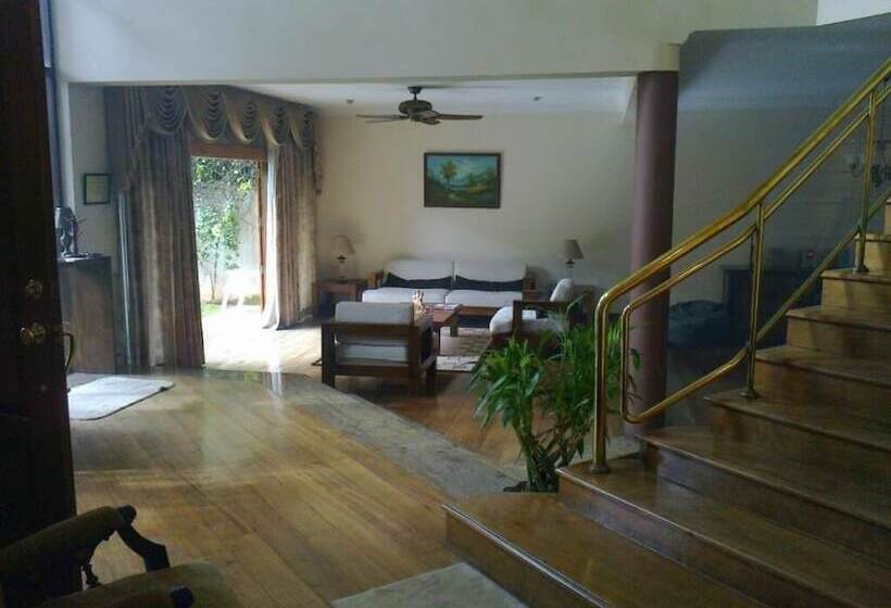 Pension (Hôtel basse catégorie) Silvikris Villa