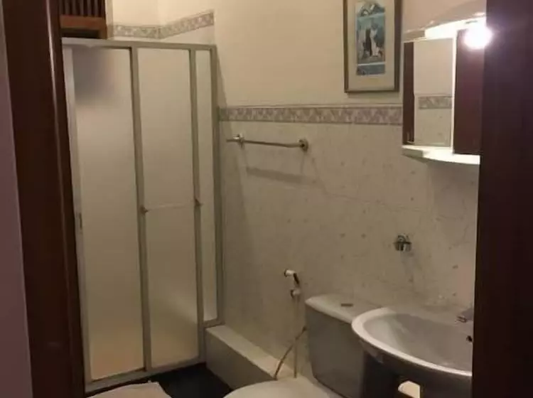 بنسيون Silvikris Villa