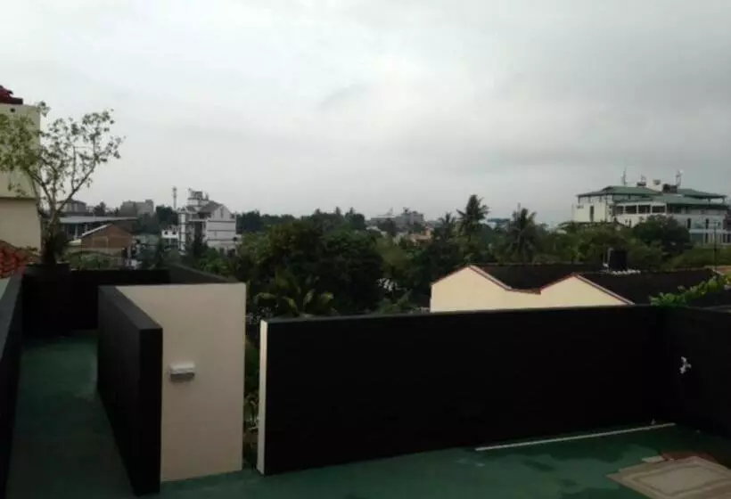 بنسيون Silvikris Villa