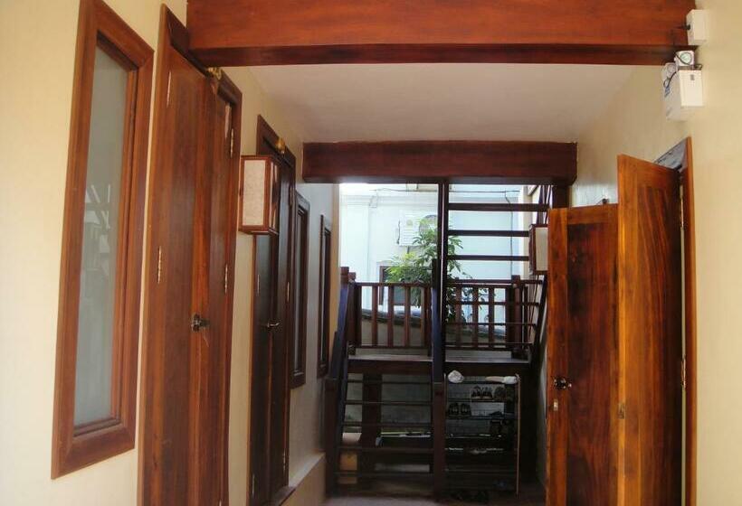 פנסיון Villa Khili Namkhan