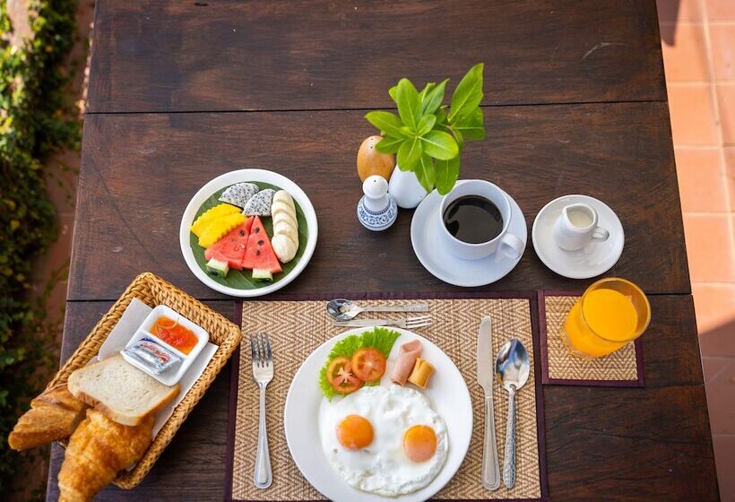 פנסיון Villa Khili Namkhan