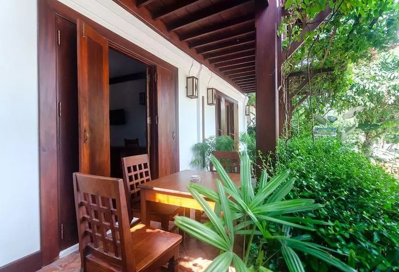 پانسیون Villa Khili Namkhan