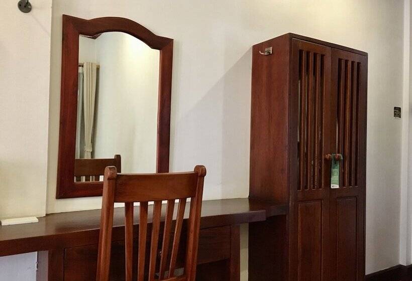 פנסיון Villa Khili Namkhan