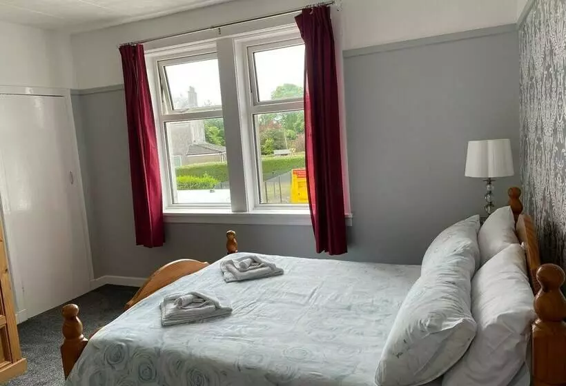 County Cottages South