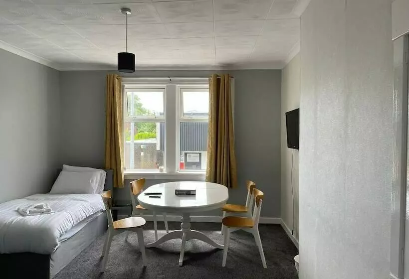 County Cottages South