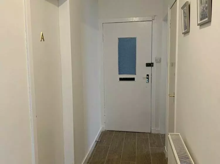 County Cottages South