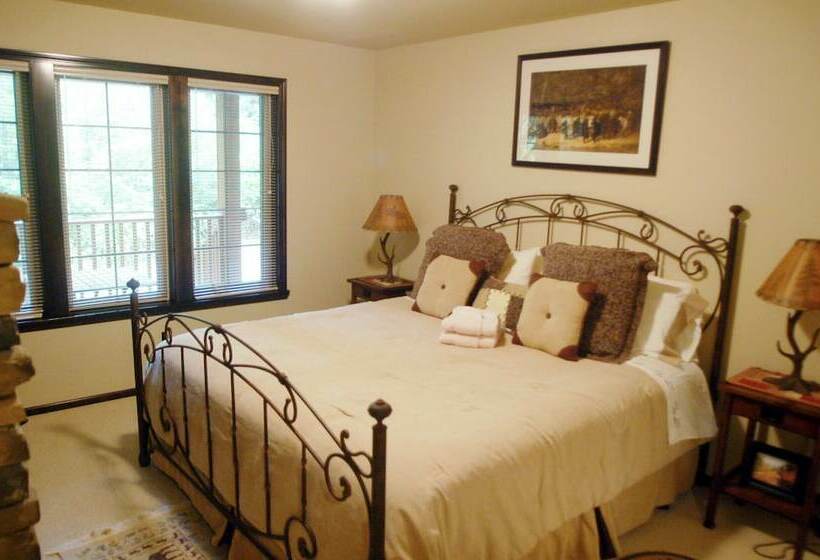 Glacier Springs Cabin 89 Cedar And Log Cabin Sleeps 4 Close To Skiing And Hiking