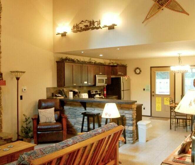 Glacier Springs Cabin 89 Cedar And Log Cabin Sleeps 4 Close To Skiing And Hiking