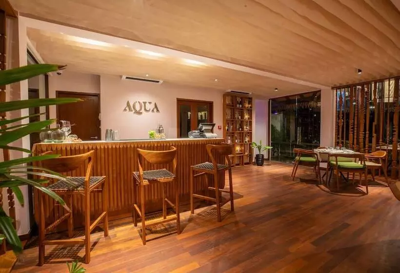 هتل Meliá Whale Lagoon Maldives