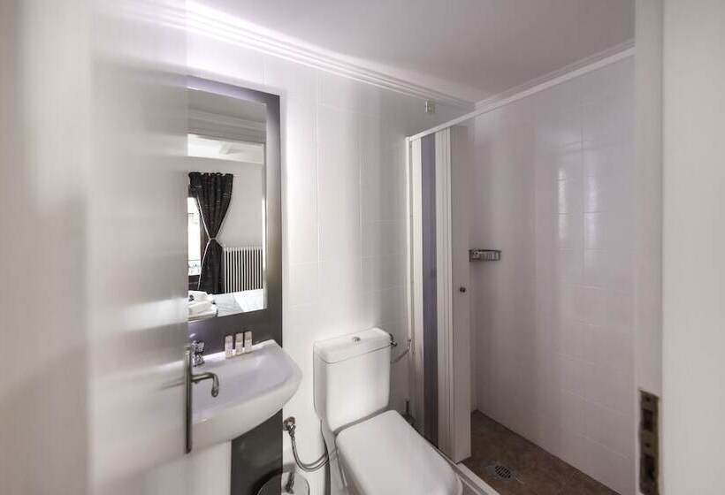 פנסיון White Hills Suites & Spa