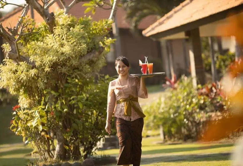 호텔 Amarta Beach Retreat By Nakula