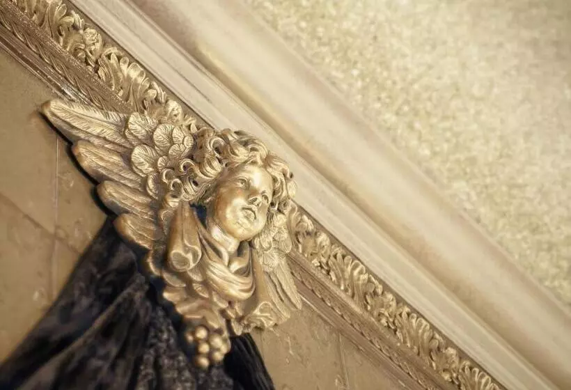 هتل Antica Dimora Delle Cinque Lune