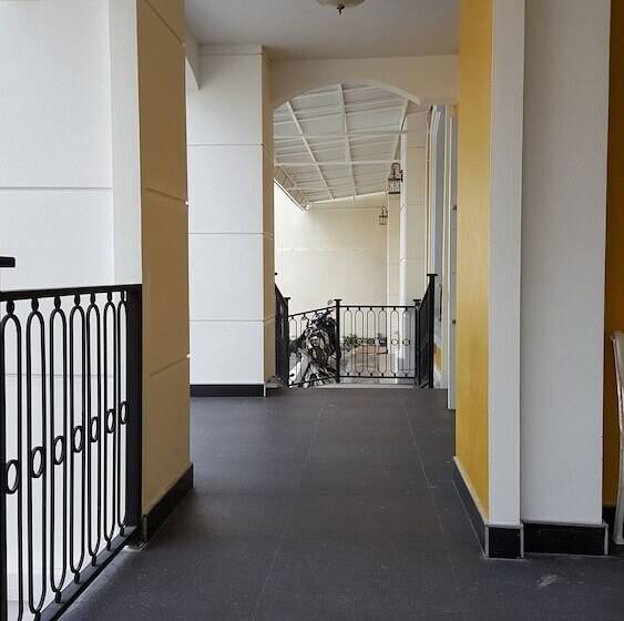 בית מלון כפרי Garden Hill