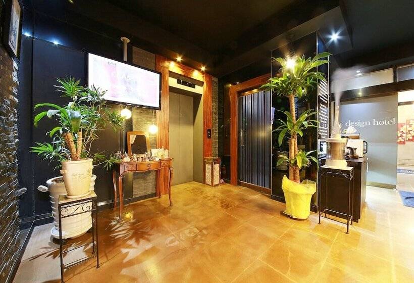 בית מלון כפרי Goyang Page