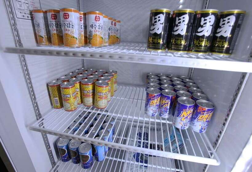 בית מלון כפרי Goyang Page