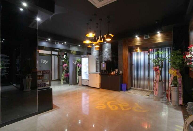 בית מלון כפרי Goyang Page