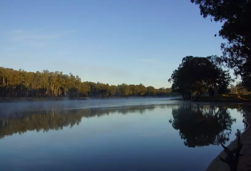 בית מלון כפרי Ingenia Holidays Murray Bend