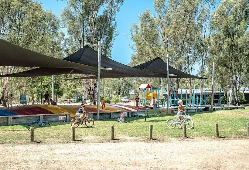 בית מלון כפרי Ingenia Holidays Murray Bend