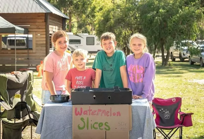 בית מלון כפרי Ingenia Holidays Murray Bend