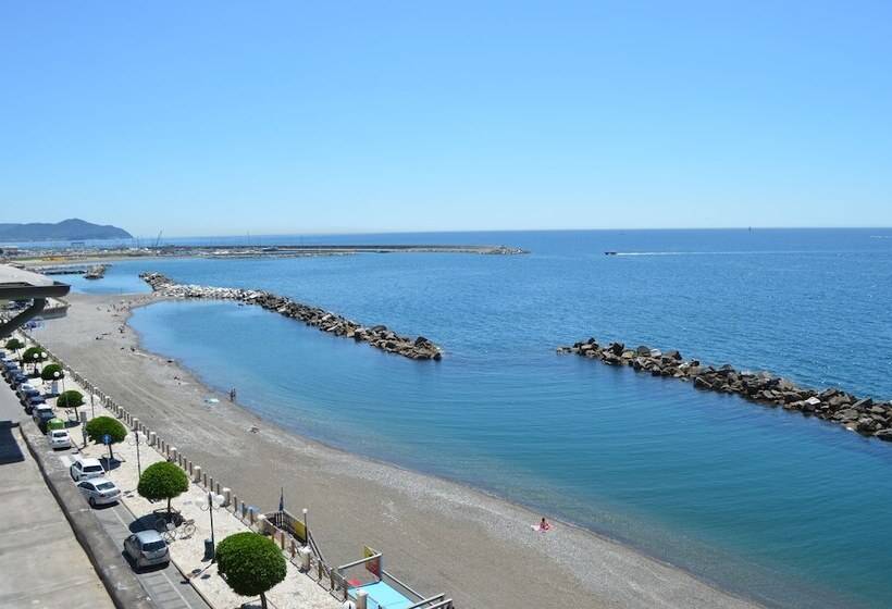 Szálloda San Pietro Chiavari