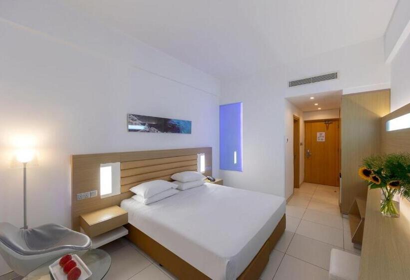 בית מלון כפרי Vrissaki Beach