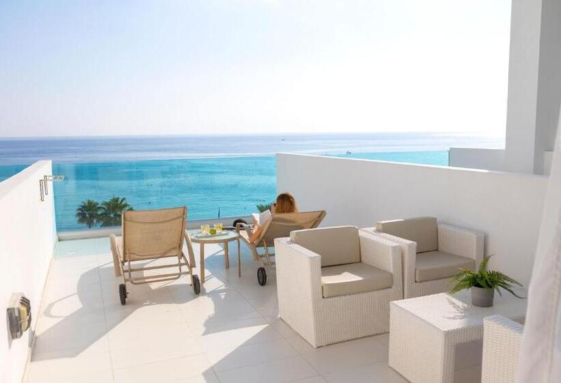 בית מלון כפרי Vrissaki Beach