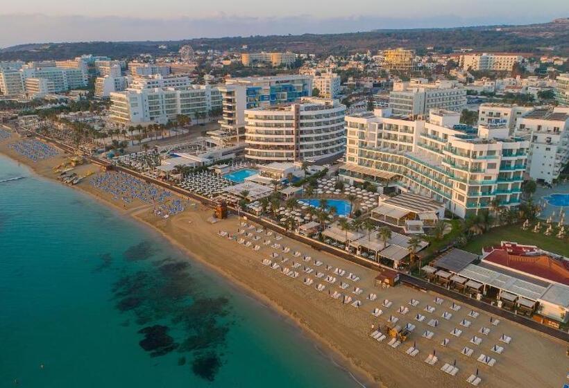 בית מלון כפרי Vrissaki Beach