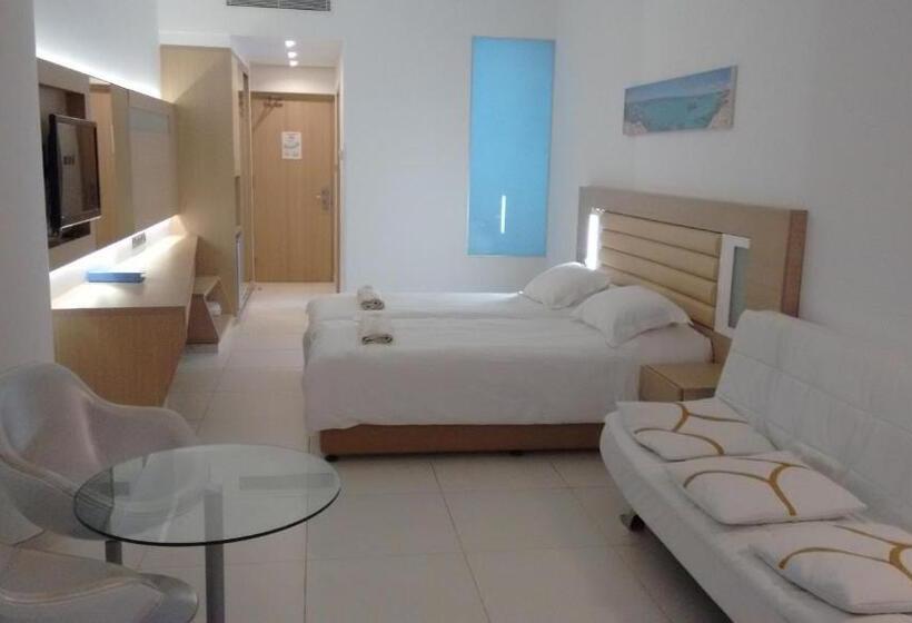 בית מלון כפרי Vrissaki Beach