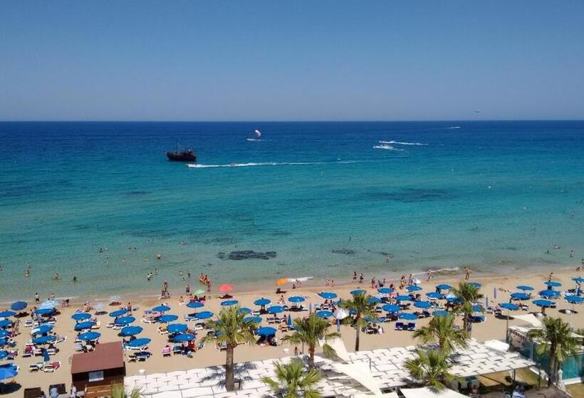 בית מלון כפרי Vrissaki Beach